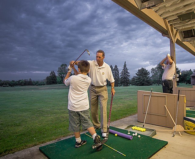 Indoor golf simulator lesson